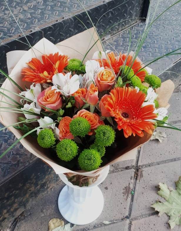 Букет цветов из: Герберы, Хризантемы, Альстромерии и Розы в Новогремяченском