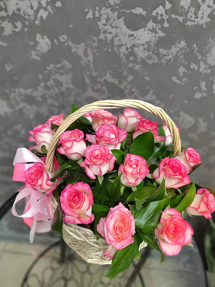 Цветочная композиция из Розы в корзине в Новогремяченском
