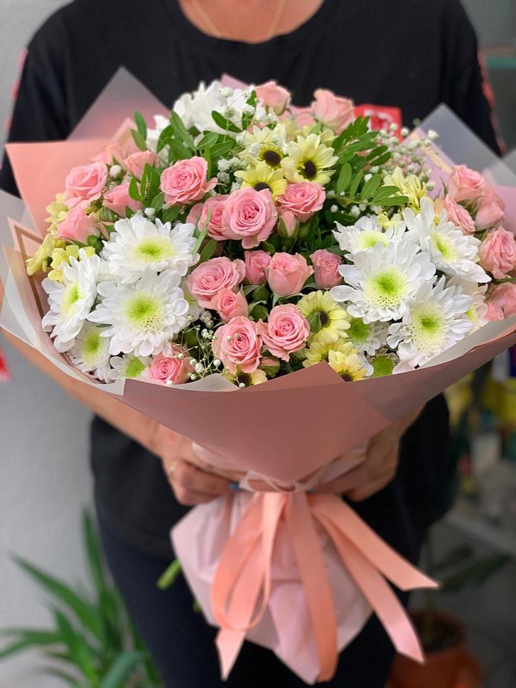 Букет цветов из: Розы и Хризантемы в Новогремяченском