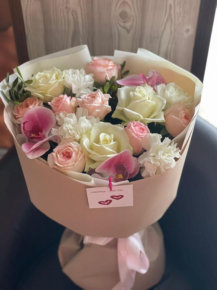 Букет цветов из: Орхидеи, Розы и Гвоздики в Новогремяченском