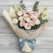 Букет цветов из:  Лизиантусы #REPLACE_PRED# Новогремяченском