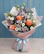 Букет цветов из:  Лизиантусы, Розы, Альстромерии и Гипсофила в Новогремяченском