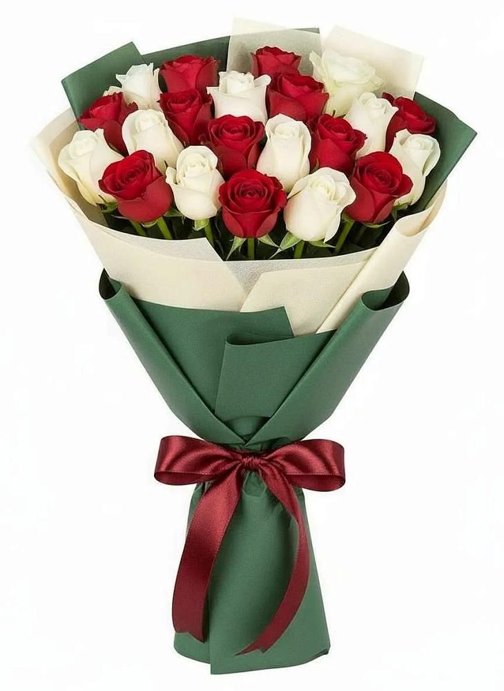 Букет Микс из красных и белых роз в Новогремяченском