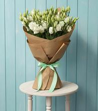 Букет цветов из:  Лизиантусы в Новогремяченском