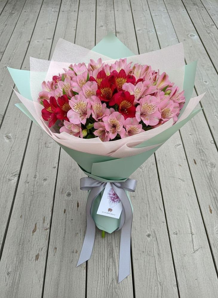 Букет цветов из: Альстромерии в Новогремяченском