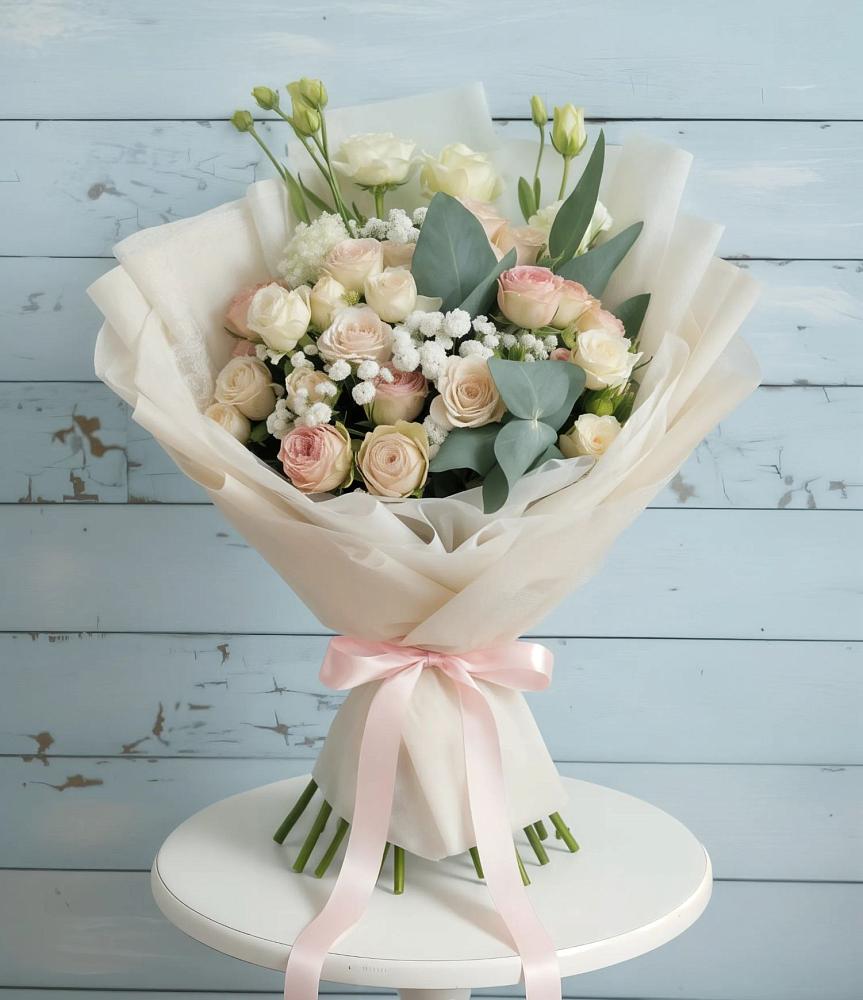 Букет цветов из: Розы и Лизиантусы в Новогремяченском