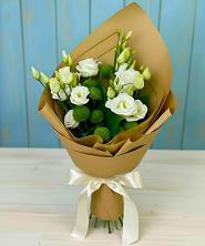 Букет цветов из:  Хризантемы и Лизиантусы в Новогремяченском