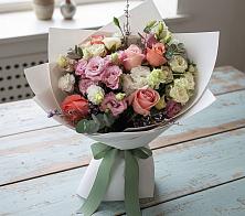 Букет цветов из:  Розы, Лизиантусы и Гвоздики в Новогремяченском