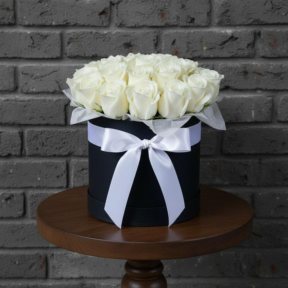 Цветочная композиция из Розы в шляпной коробке в Новогремяченском