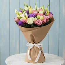 Букет цветов из:  Лизиантусы в Новогремяченском